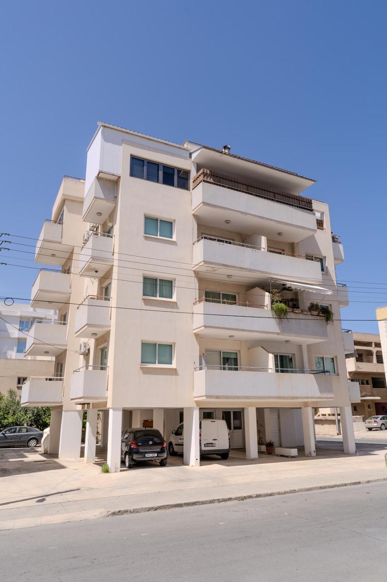 Helios Mackenzie One Bedroom Flat 拉纳卡 外观 照片